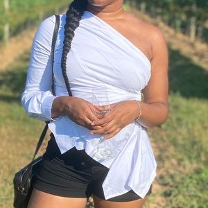 FashionNova Blogger’s Favorite One Shoulder Top